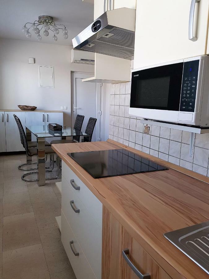 Eleven Apartment
